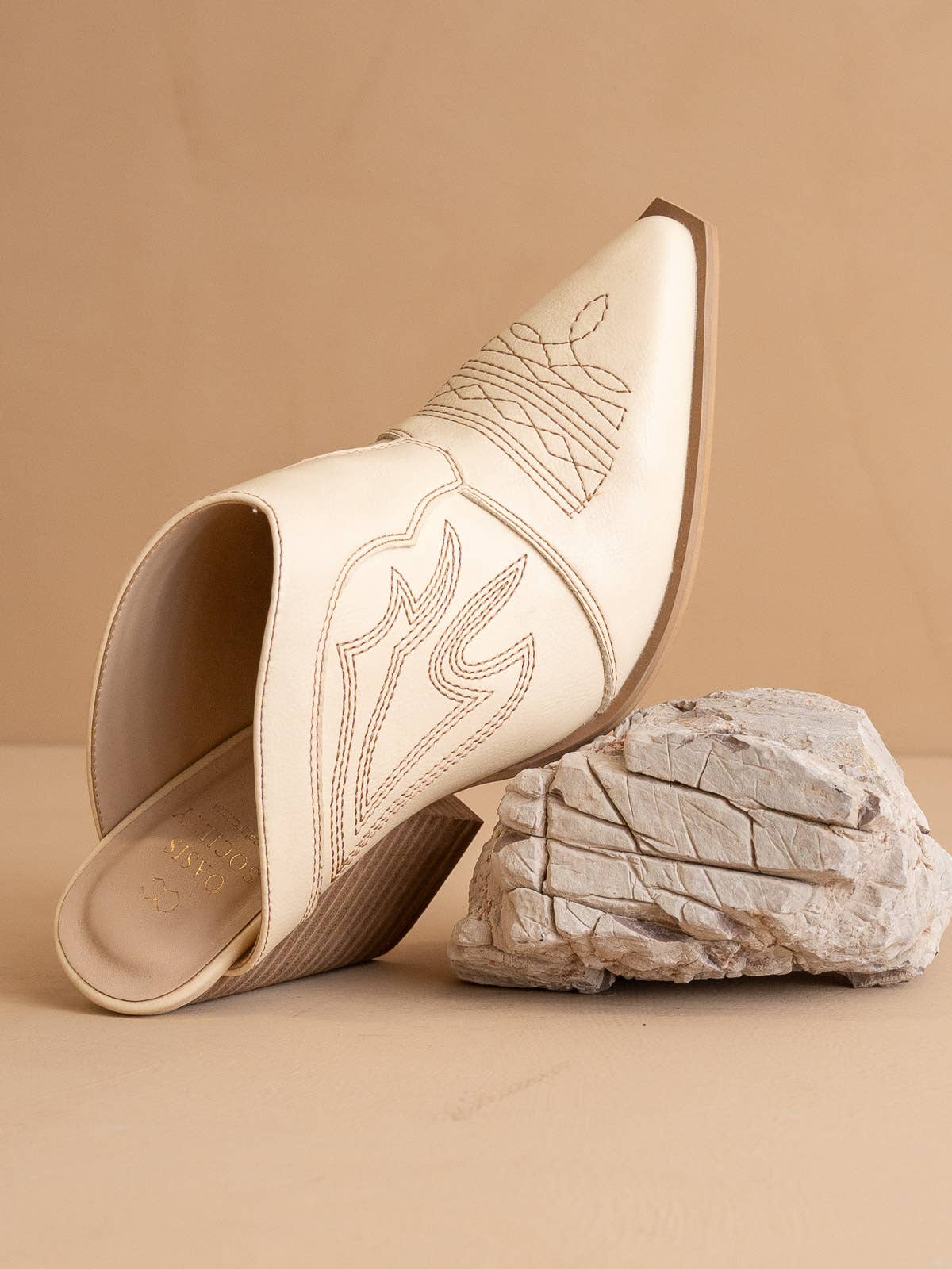 The Kiara Off White | Western Inspired Heeled Mule